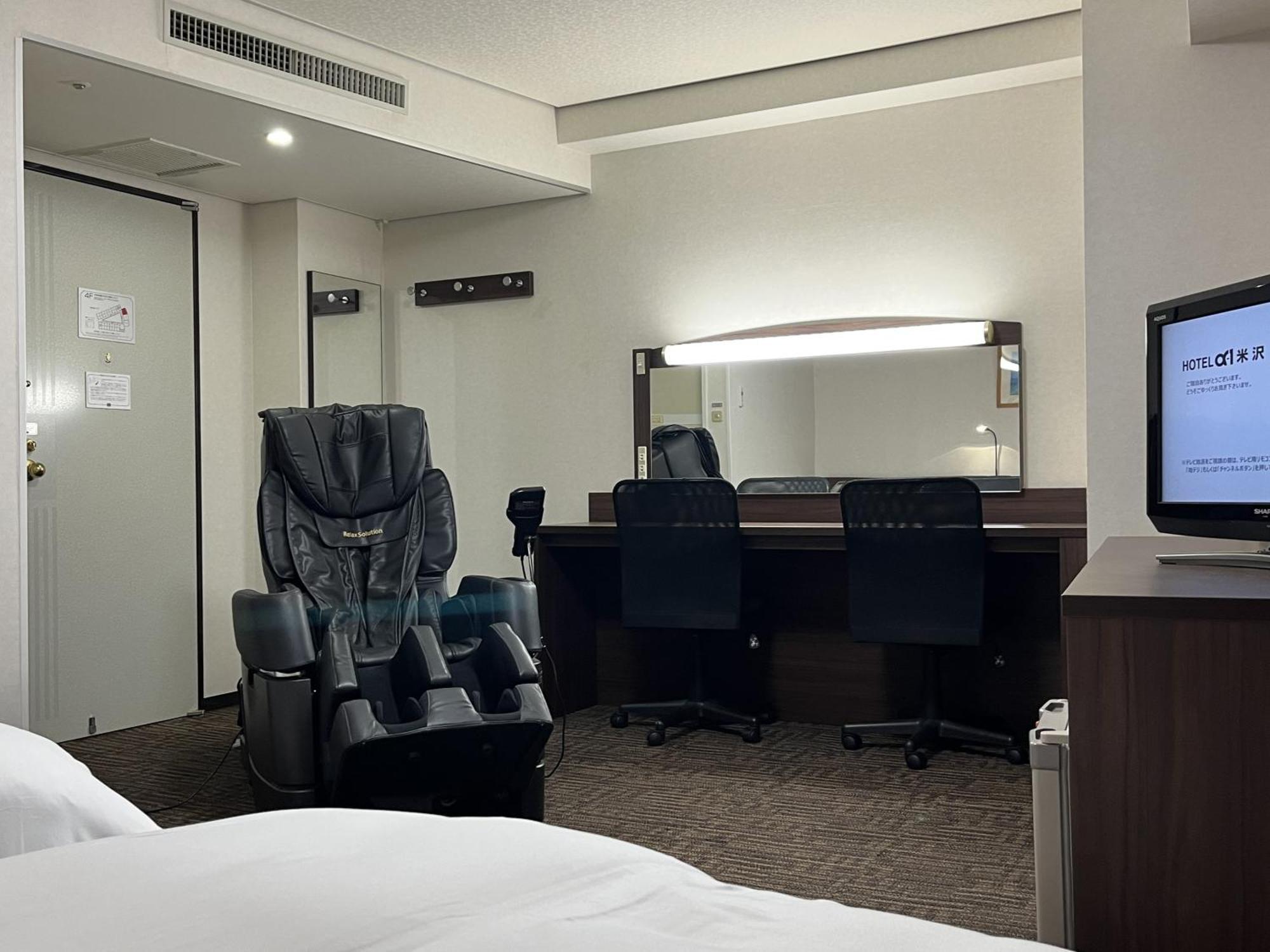 Hotel Alpha-One Yonezawa Bagian luar foto